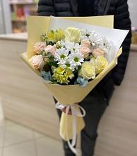 Букет цветов из:  Альстромерии, Розы и Хризантемы в Крюково